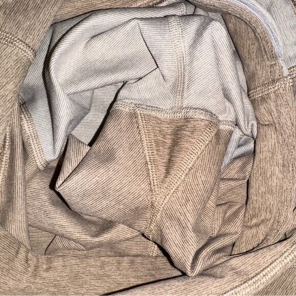 Outdoor Voices 7/8 Tri-Tone Leggings Desert/Oatmeal/Cloud Small - Picture 8 of 8